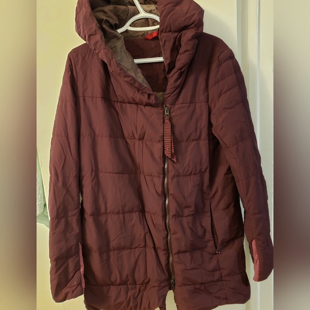 Lululemon burgundy parka